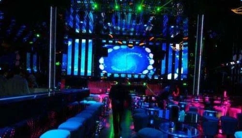 酒吧酒店KTV娛樂場所透明屏解決方案概述 酒吧酒店KTV娛樂場所透明屏解決方案概述