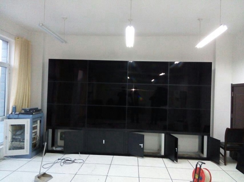 甘肅天祝縣食品藥品監(jiān)督管理局46寸3X4現(xiàn)場安裝 甘肅天祝縣食品藥品監(jiān)督管理局46寸3X4現(xiàn)場安裝