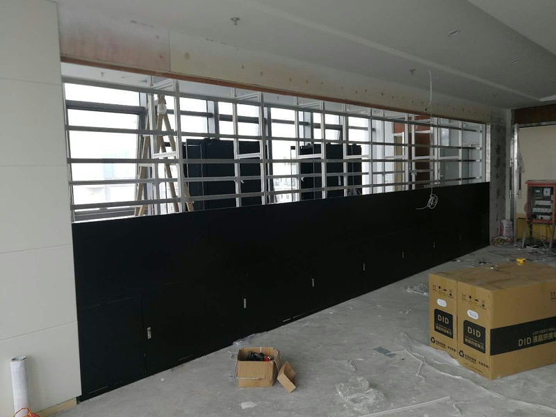 液晶拼接屏落地機柜安裝方式 液晶拼接屏落地機柜安裝方式