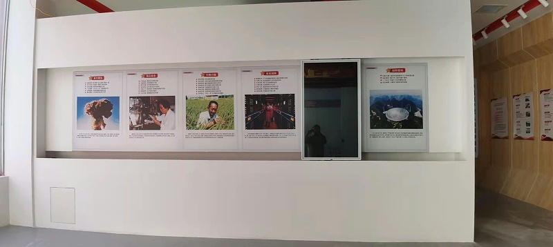 廣州工貿(mào)技術(shù)學(xué)院滑軌屏項(xiàng)目安裝現(xiàn)場(chǎng) 廣州工貿(mào)技術(shù)學(xué)院滑軌屏項(xiàng)目安裝現(xiàn)場(chǎng)