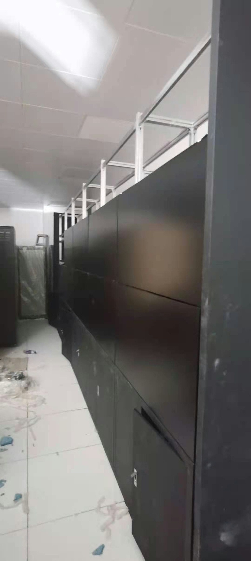 中億睿液晶拼接屏應用于廣州寺右萬科售樓展廳中心 中億睿液晶拼接屏應用于廣州寺右萬科售樓展廳中心