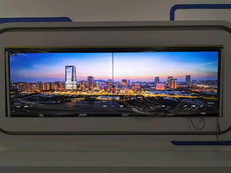 55寸液晶拼接屏1X2搭建方式展現(xiàn)圖 55寸液晶拼接屏1X2搭建方式展現(xiàn)圖