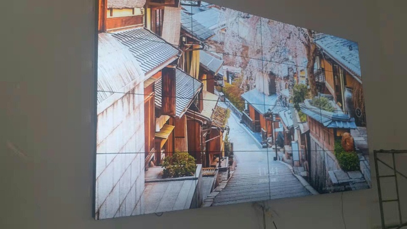 49寸液晶拼接屏現場施工 49寸液晶拼接屏現場施工