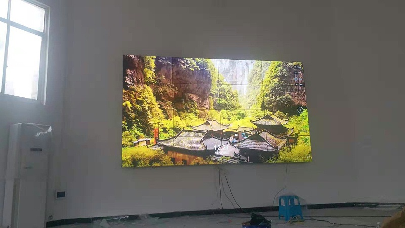 中億睿49寸液晶拼接屏打造銅仁九中多媒體教學教育信息管理平臺 中億睿49寸液晶拼接屏打造銅仁九中多媒體教學教育信息管理平臺