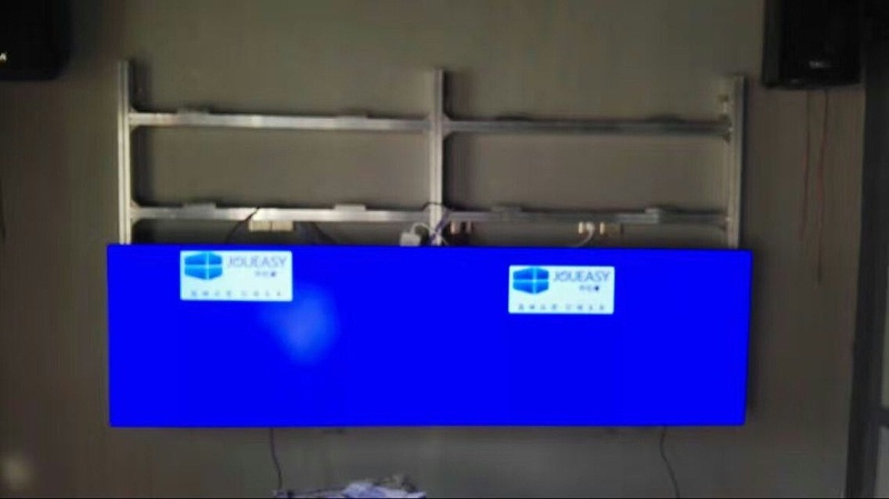 貴州貴陽酒吧項目|55寸液晶拼接屏3.5mm拼縫2X2拼接 貴州貴陽酒吧項目|55寸液晶拼接屏3.5mm拼縫2X2拼接