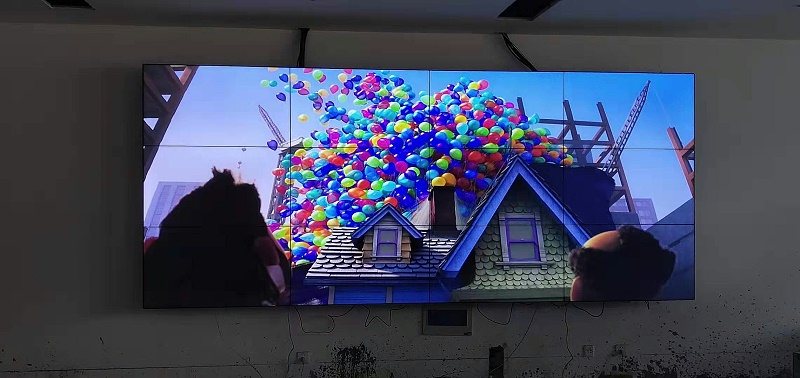 江蘇南京金陵科技學院電子信息學院46寸1.7mm3X4單元拼接 江蘇南京金陵科技學院電子信息學院46寸1.7mm3X4單元拼接