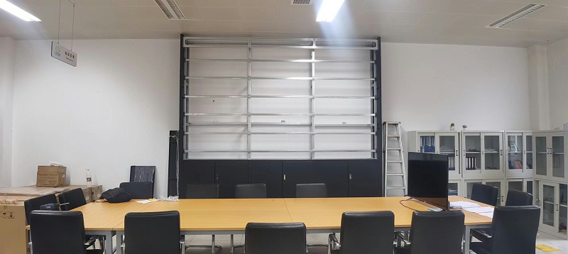 55寸3.5mm液晶拼接屏應(yīng)用廣汽焊接車間實(shí)施案例項(xiàng)目安裝現(xiàn)場(chǎng) 55寸3.5mm液晶拼接屏應(yīng)用廣汽焊接車間實(shí)施案例項(xiàng)目安裝現(xiàn)場(chǎng)