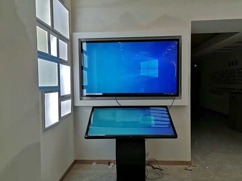 中億睿互動滑軌屏和查詢一體機助力福州憲法宣傳教育館打造智能化法治教育基地 中億睿互動滑軌屏和查詢一體機助力福州憲法宣傳教育館打造智能化法治教育基地