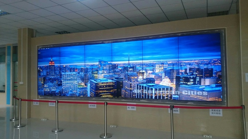 惠州證券中心55寸液晶拼接屏3X6拼接展示 惠州證券中心55寸液晶拼接屏3X6拼接展示